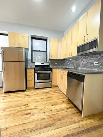 $2,600 | 1927 North Wolcott Avenue, Unit 1R, Chicago, IL 60622