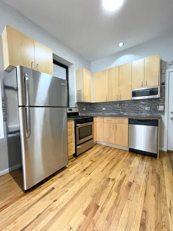 $2,600 | 1927 North Wolcott Avenue, Unit 1R, Chicago, IL 60622
