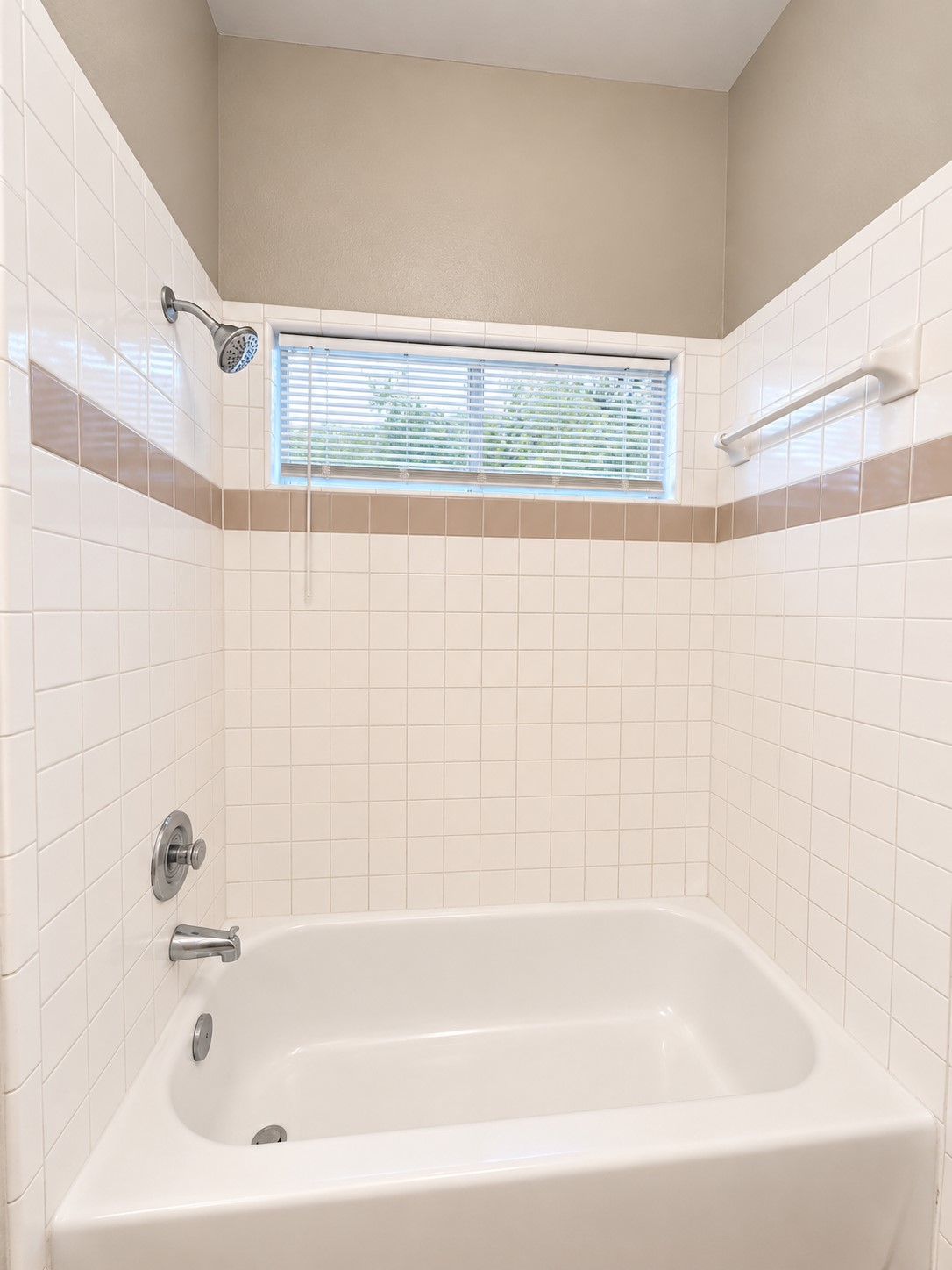 1235 Armadillo Road, Unit B Austin, TX 78745 - Photo 12 of 19 Gallery Image 12