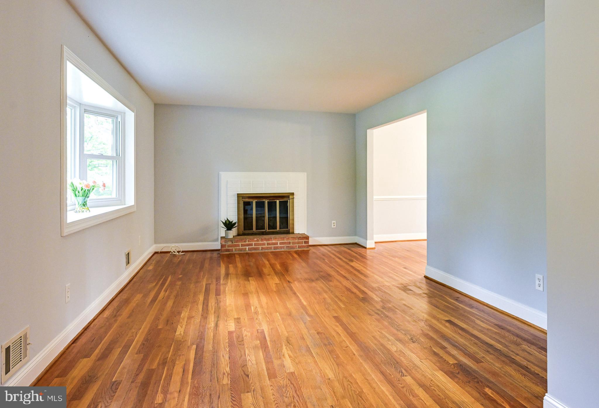 11828 Smoketree Road Potomac, MD 20854 - Photo 6 of 29 And a wood burning fireplace