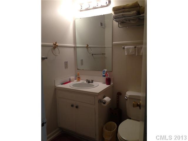 832 Tilden Road, Unit 2 Charlotte, NC 28214 - Photo 6 of 12 Gallery Image 6