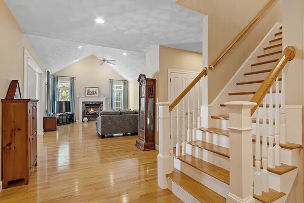 $870,000 | 121 Cortland Drive, North Andover, MA 01845