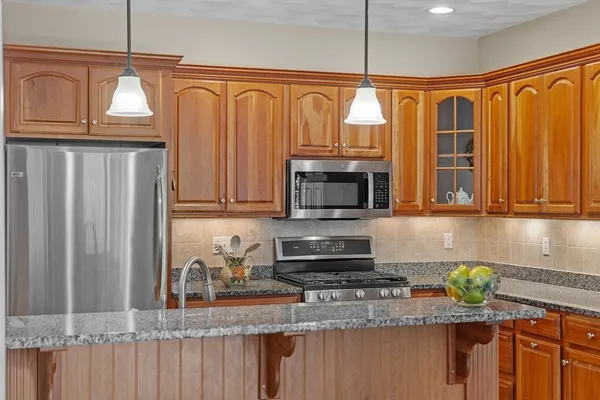 $870,000 | 121 Cortland Drive, North Andover, MA 01845