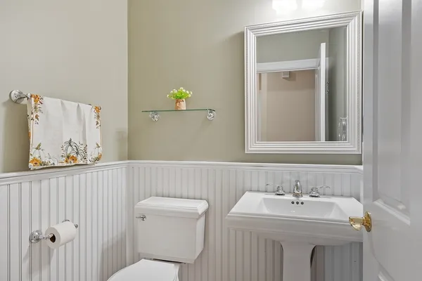$870,000 | 121 Cortland Drive, North Andover, MA 01845