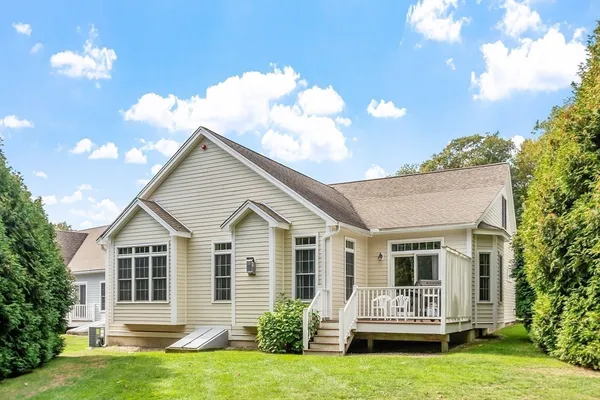 $870,000 | 121 Cortland Drive, North Andover, MA 01845