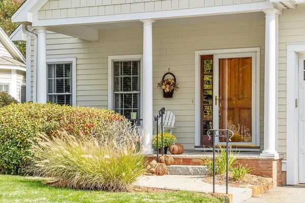 $870,000 | 121 Cortland Drive, North Andover, MA 01845