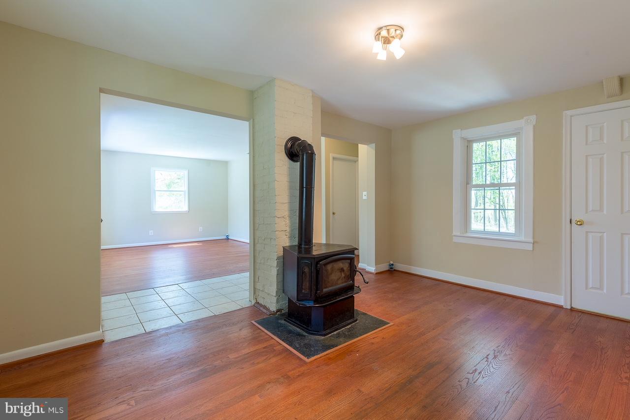 18640 Jerusalem Church Road Poolesville, MD 20837 - Photo 15 of 21 Interior (General)