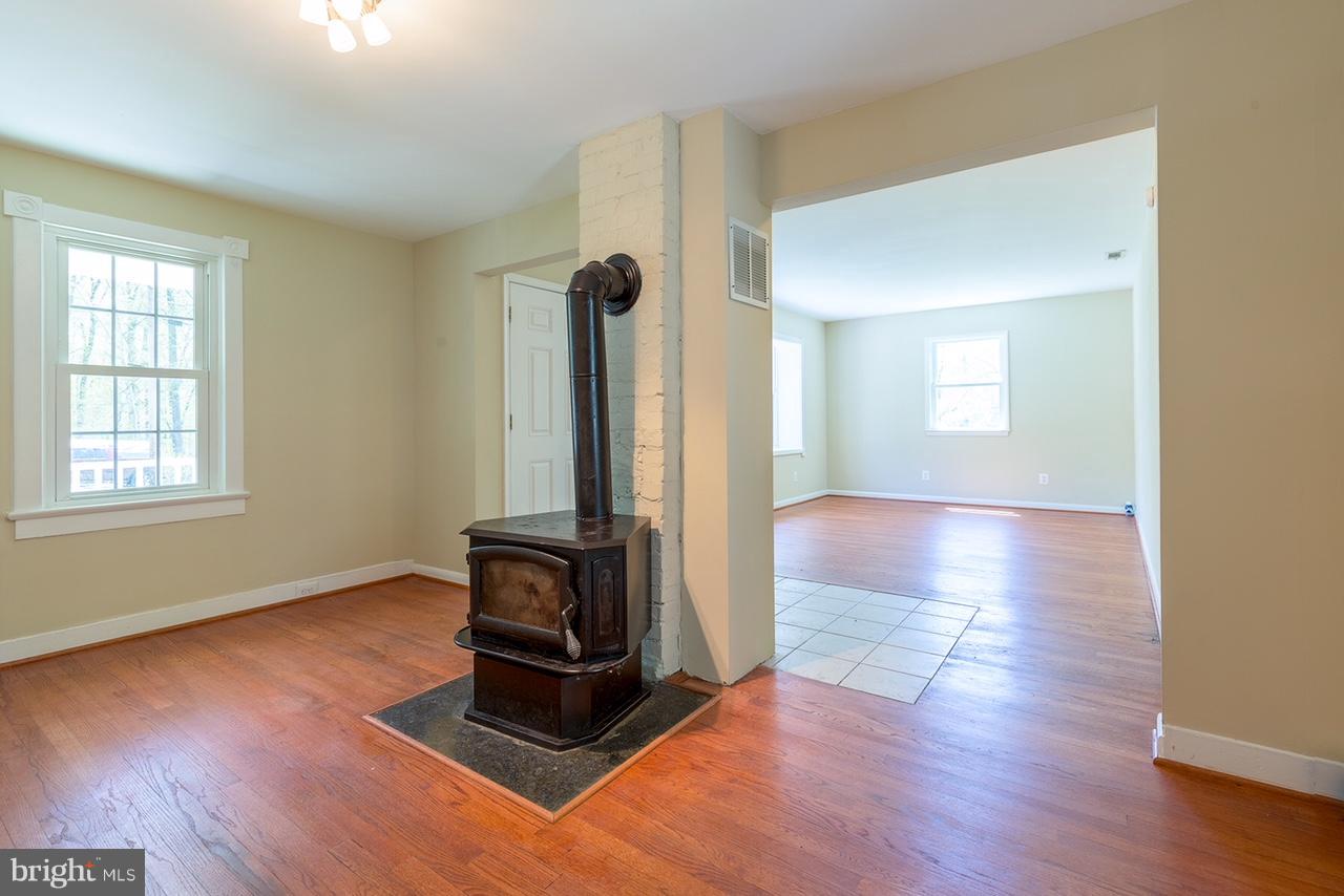 18640 Jerusalem Church Road Poolesville, MD 20837 - Photo 16 of 21 Interior (General)