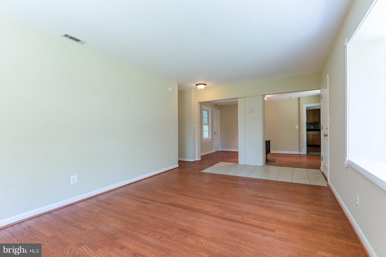 18640 Jerusalem Church Road Poolesville, MD 20837 - Photo 19 of 21 Interior (General)