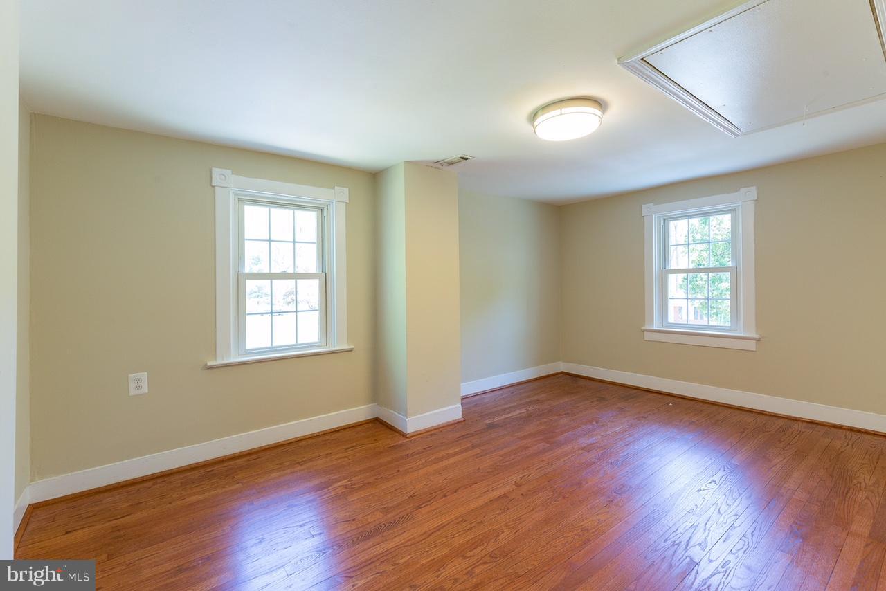 18640 Jerusalem Church Road Poolesville, MD 20837 - Photo 10 of 21 Interior (General)