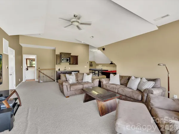 $1,149,000 | 404 3 Greens Drive, Huntersville, NC 28078