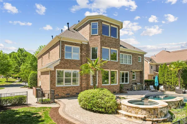 $1,149,000 | 404 3 Greens Drive, Huntersville, NC 28078