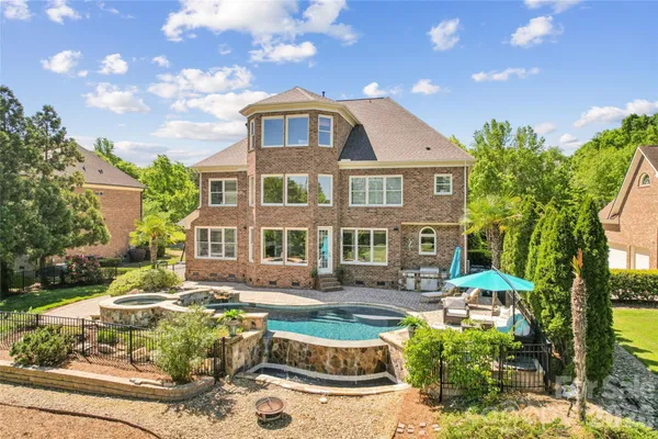 $1,149,000 | 404 3 Greens Drive, Huntersville, NC 28078