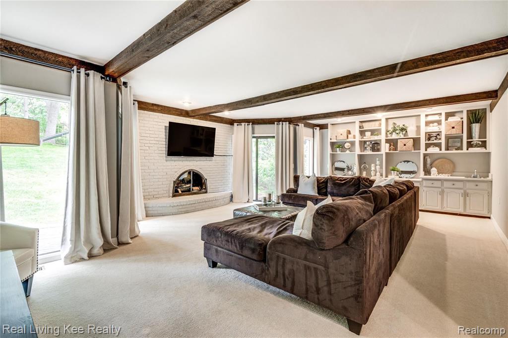 1802 North Kilburn Road Rochester Hills, MI 48306 - Photo 17 of 35