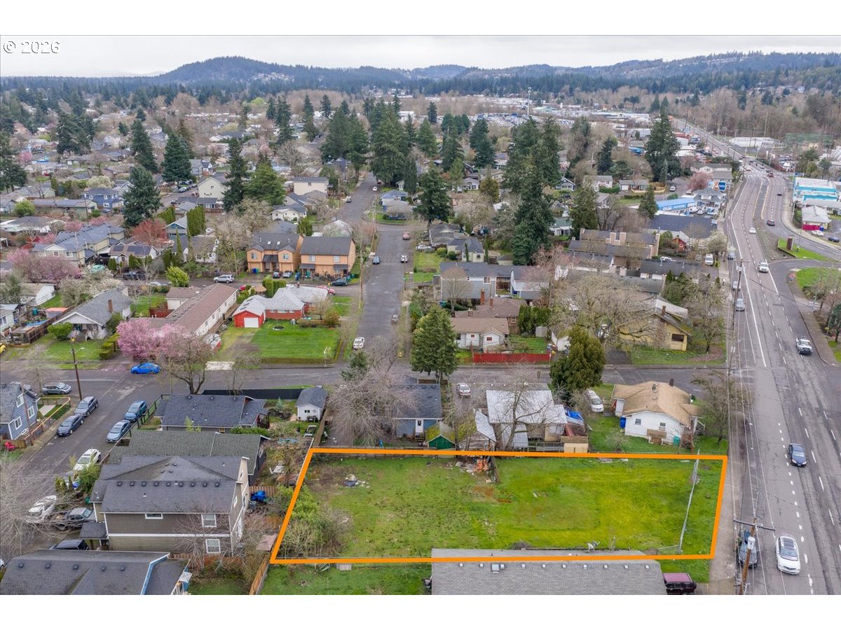 9639 Southeast Foster Road Portland, OR 97266 - Photo 11 of 13