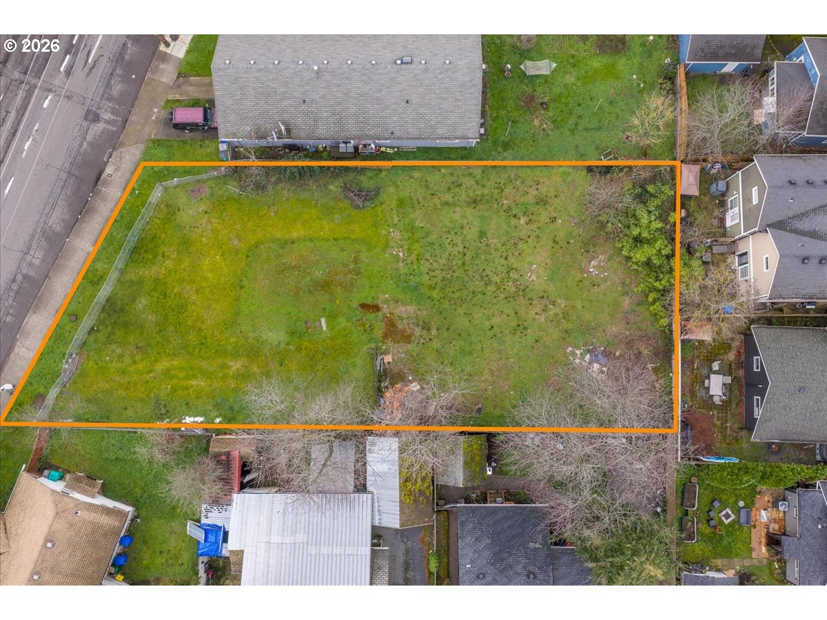 9639 Southeast Foster Road Portland, OR 97266 - Photo 4 of 13