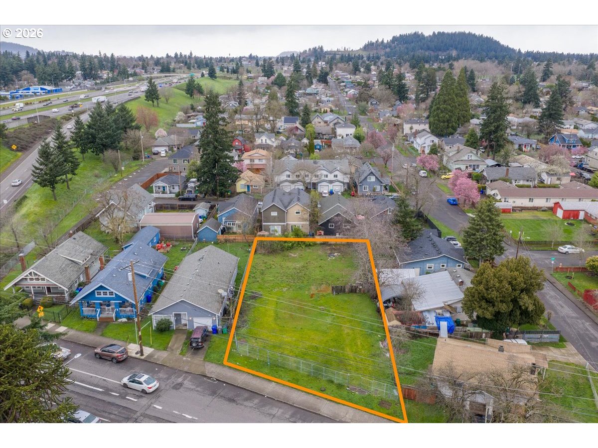 9639 Southeast Foster Road Portland, OR 97266 - Photo 10 of 13