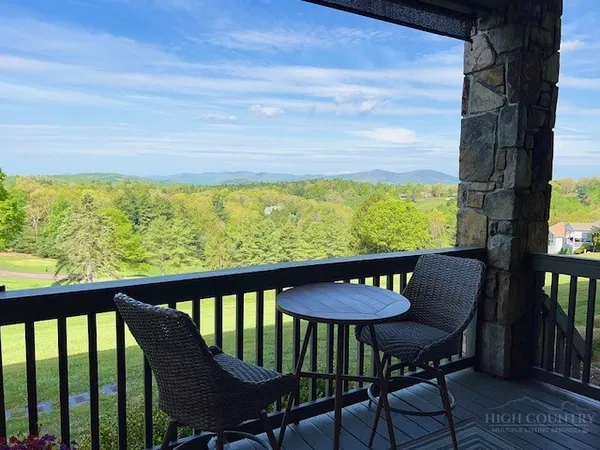 $374,000 | 57 Club Villa Drive, Unit 104, Thurmond, NC 28683