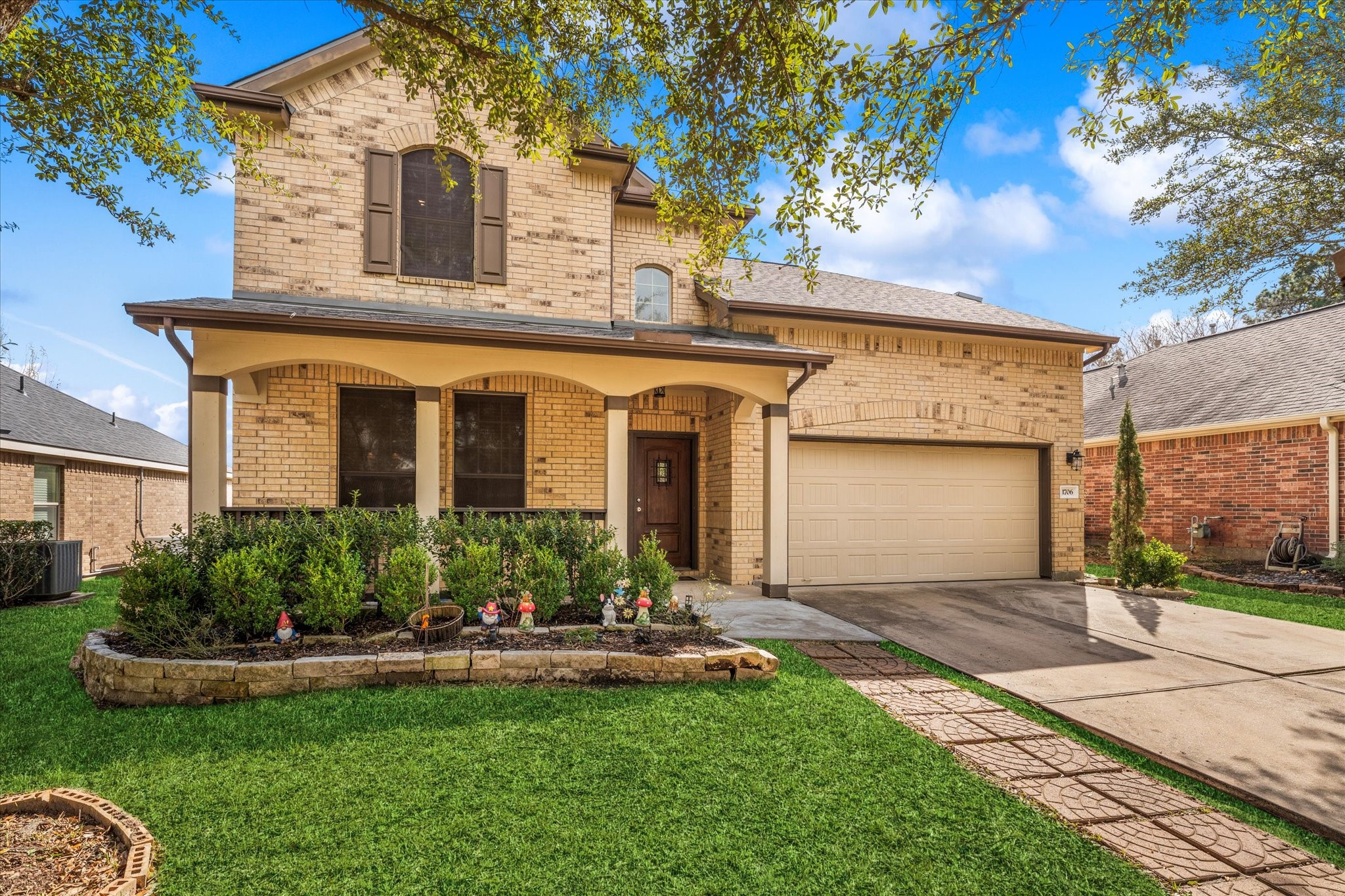 1706 Elmside Court Conroe, TX 77301 - Photo 5 of 37 Welcome to 1706 Elmside Court