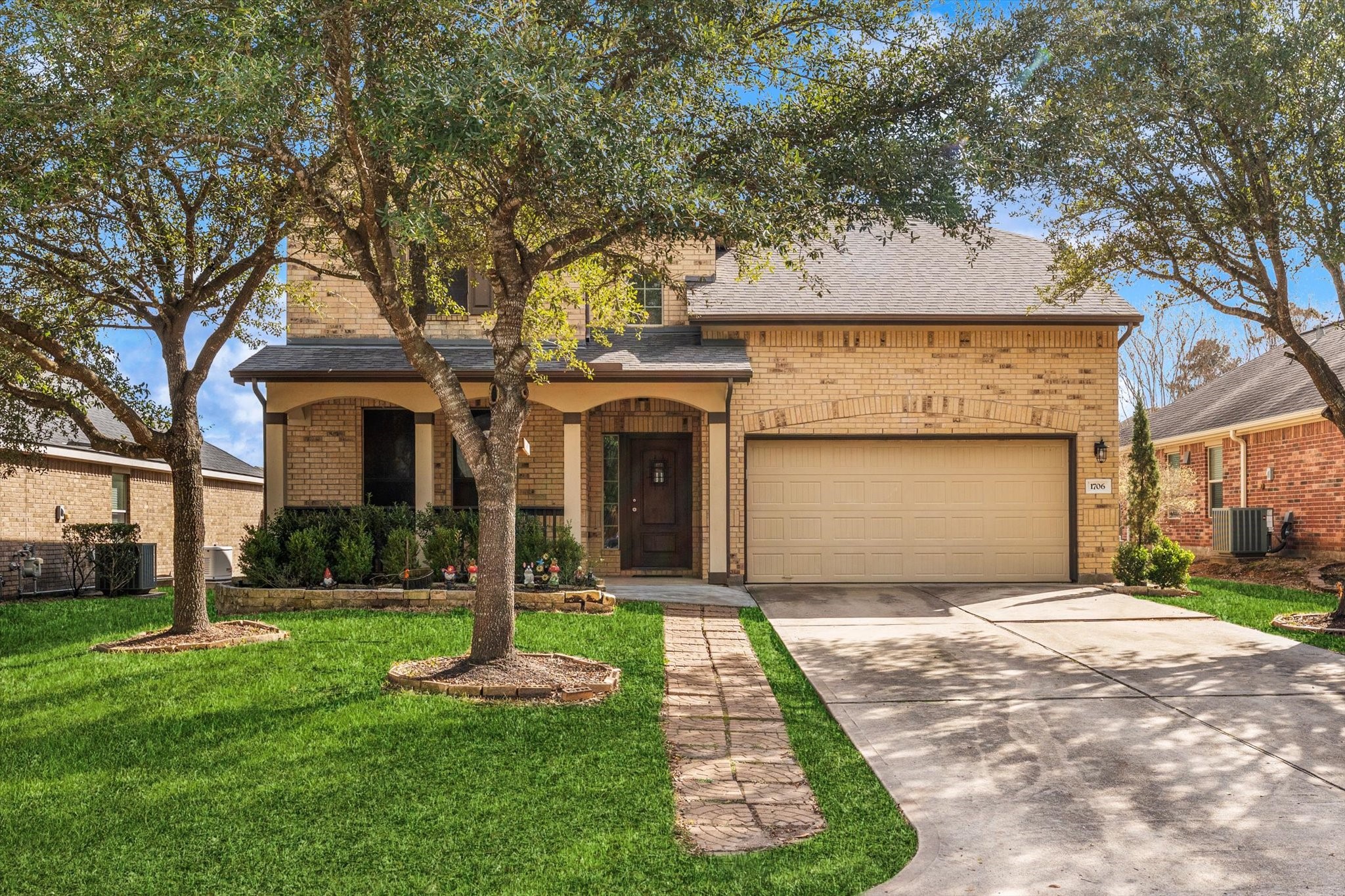 1706 Elmside Court Conroe, TX 77301 - Photo 7 of 37 Great curb appeal