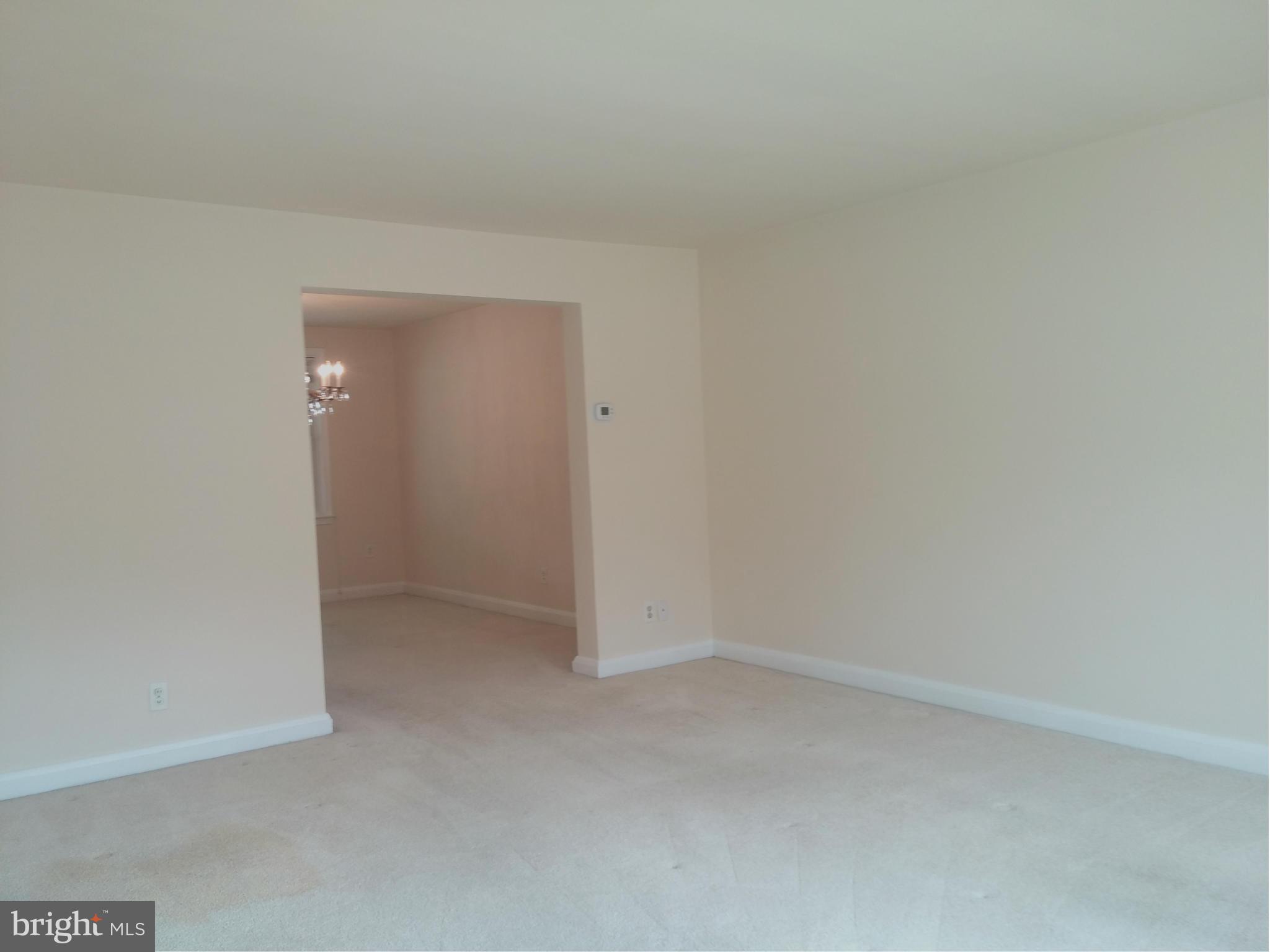 8505 Pleasant Plains Road Baltimore, MD 21286 - Photo 7 of 26 Living Room