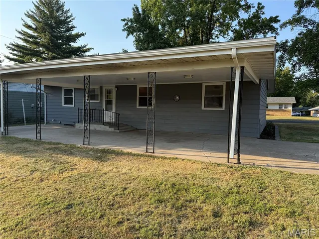 $163,000 | 204 Northmoor Drive, Jerseyville, IL 62052