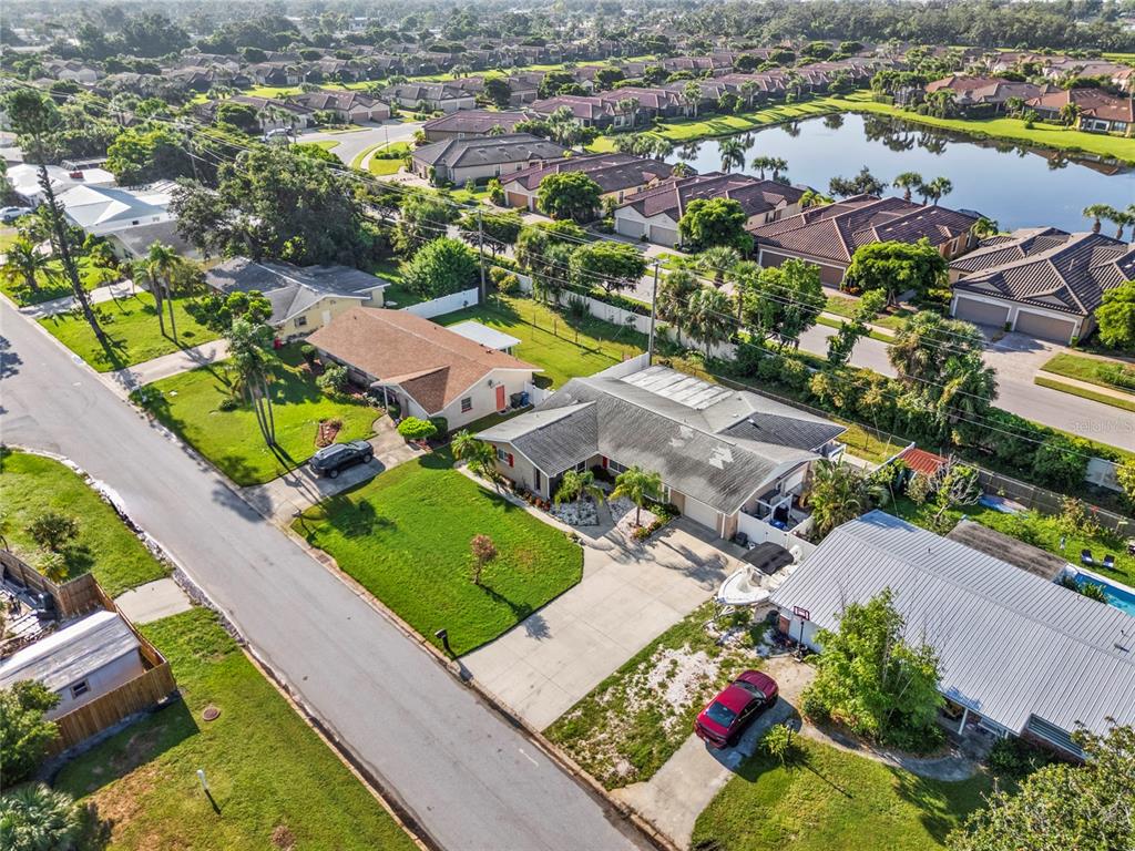 2410 Britannia Road Sarasota, FL 34231 - Photo 40 of 45 Gallery Image 40