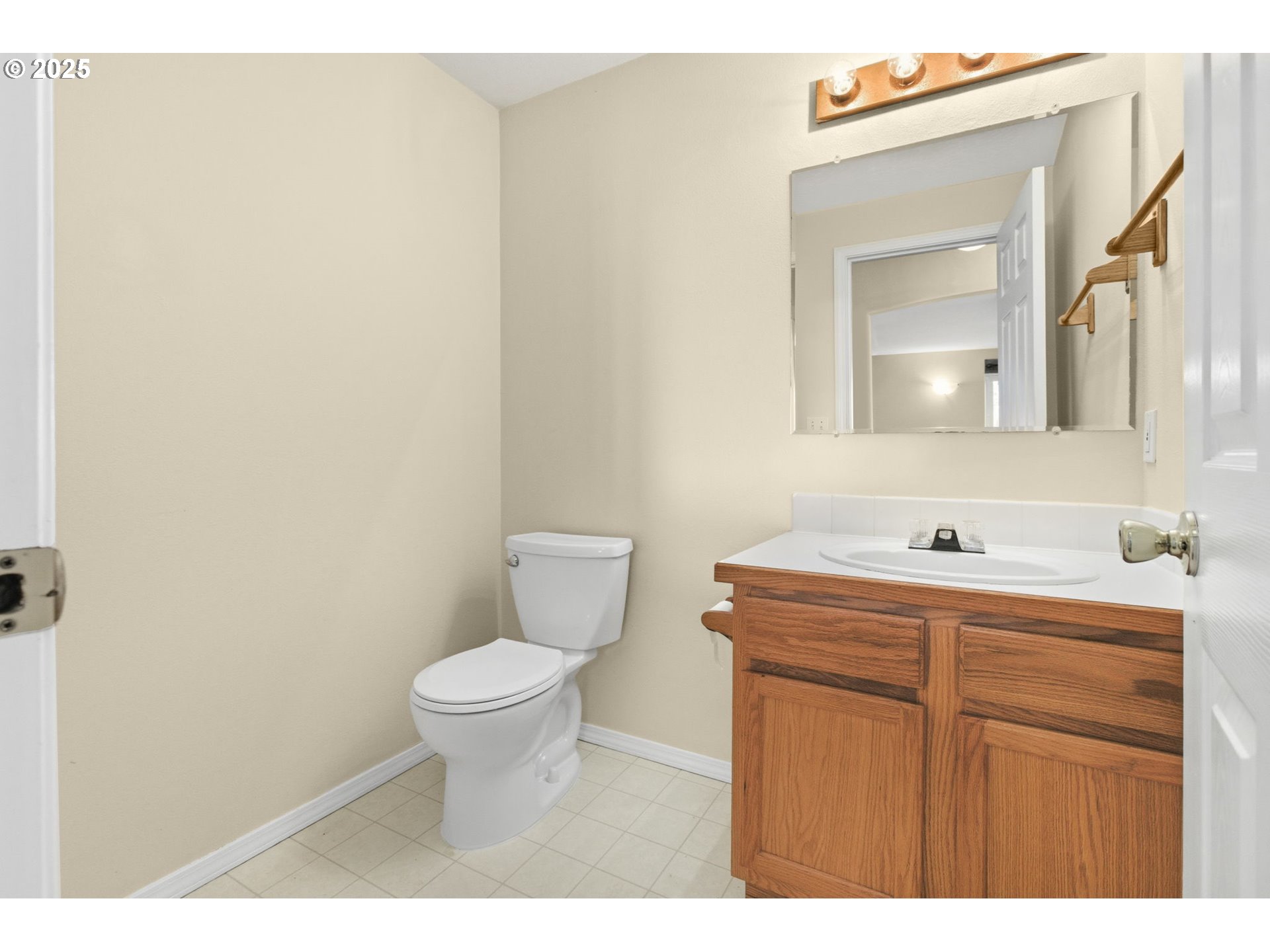 3818 Longridge Drive Springfield, OR 97478 - Photo 16 of 42