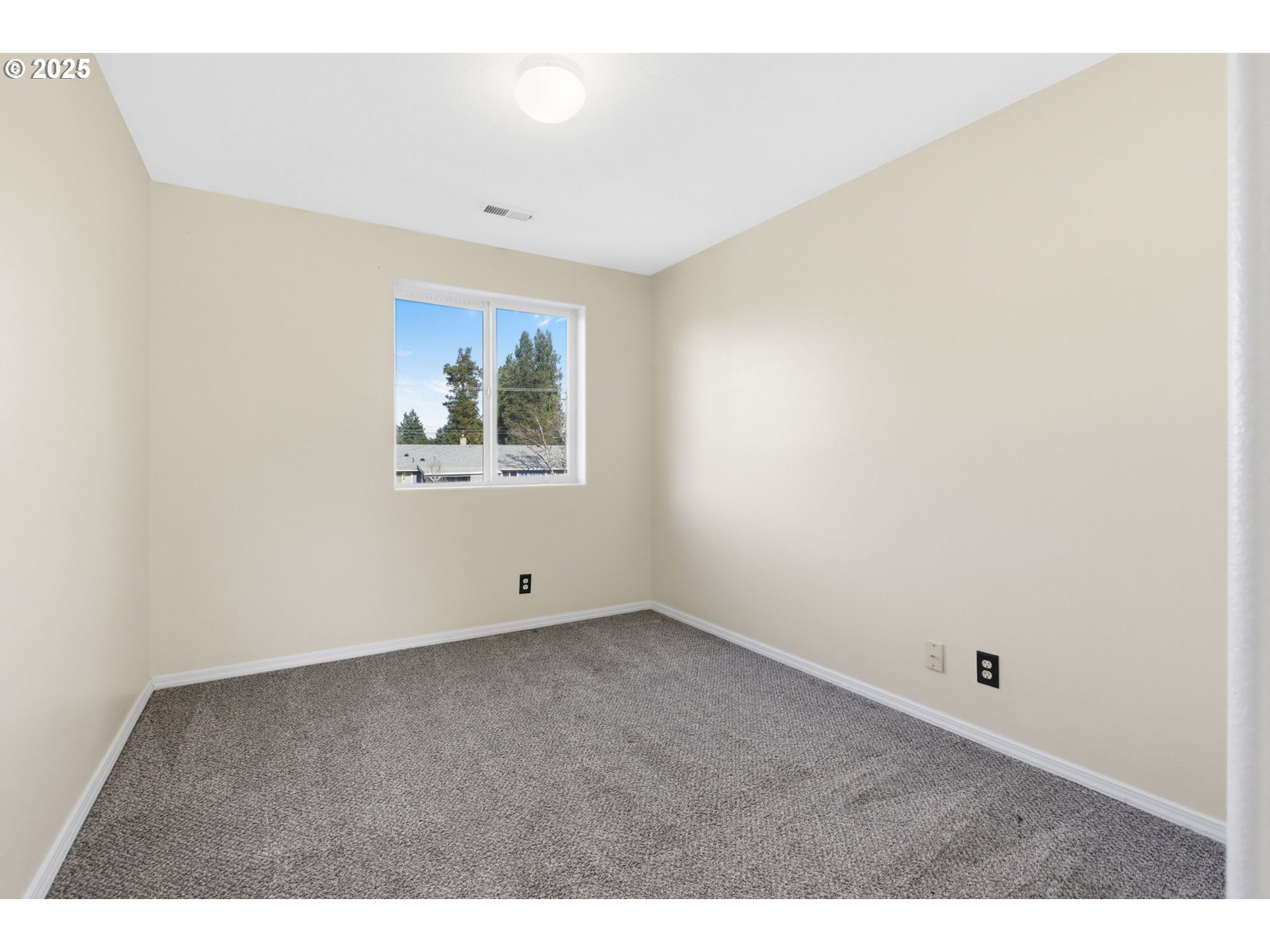 3818 Longridge Drive Springfield, OR 97478 - Photo 26 of 42