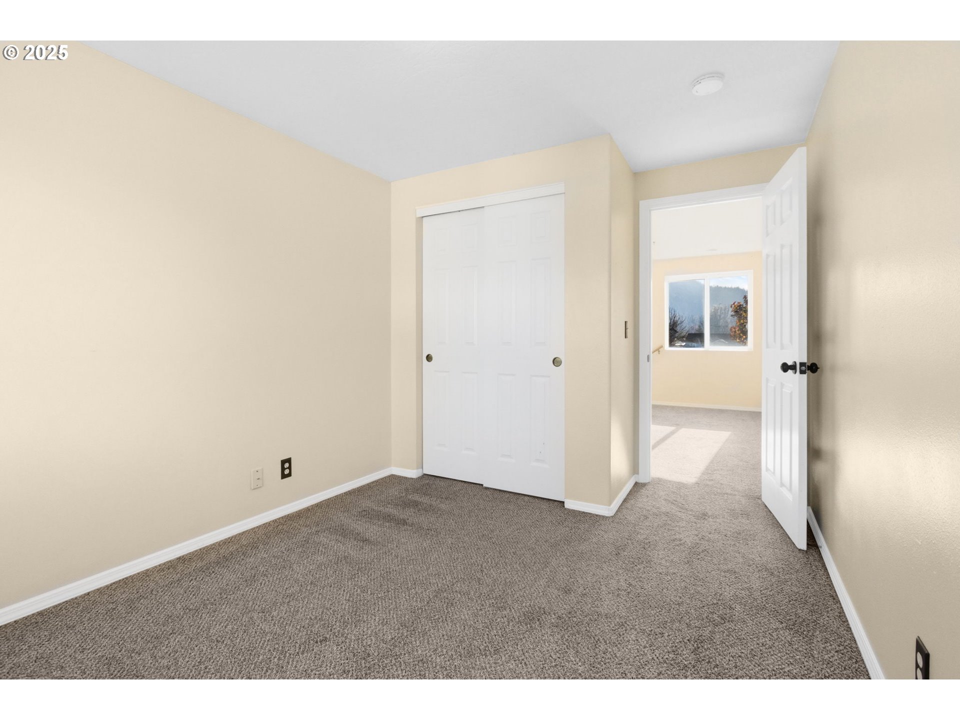 3818 Longridge Drive Springfield, OR 97478 - Photo 27 of 42