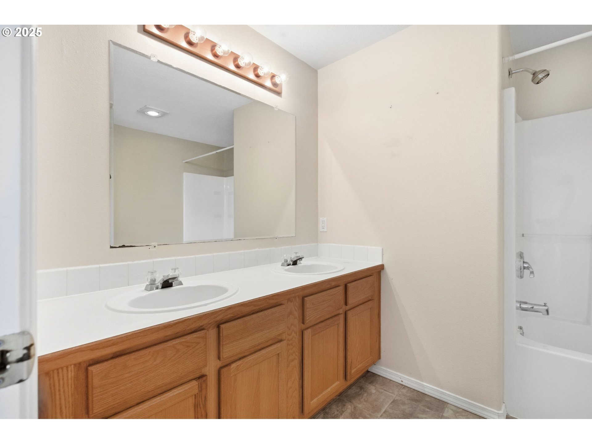 3818 Longridge Drive Springfield, OR 97478 - Photo 37 of 42