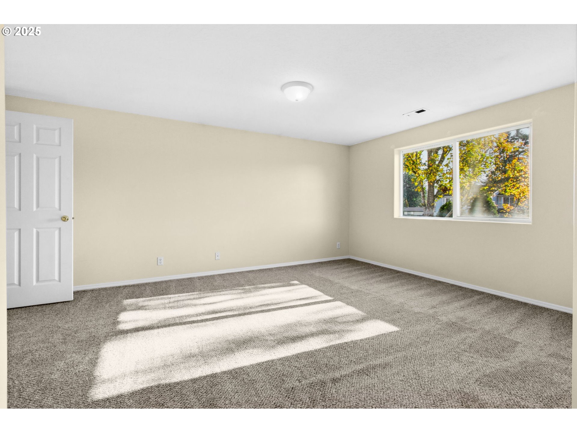 3818 Longridge Drive Springfield, OR 97478 - Photo 5 of 42