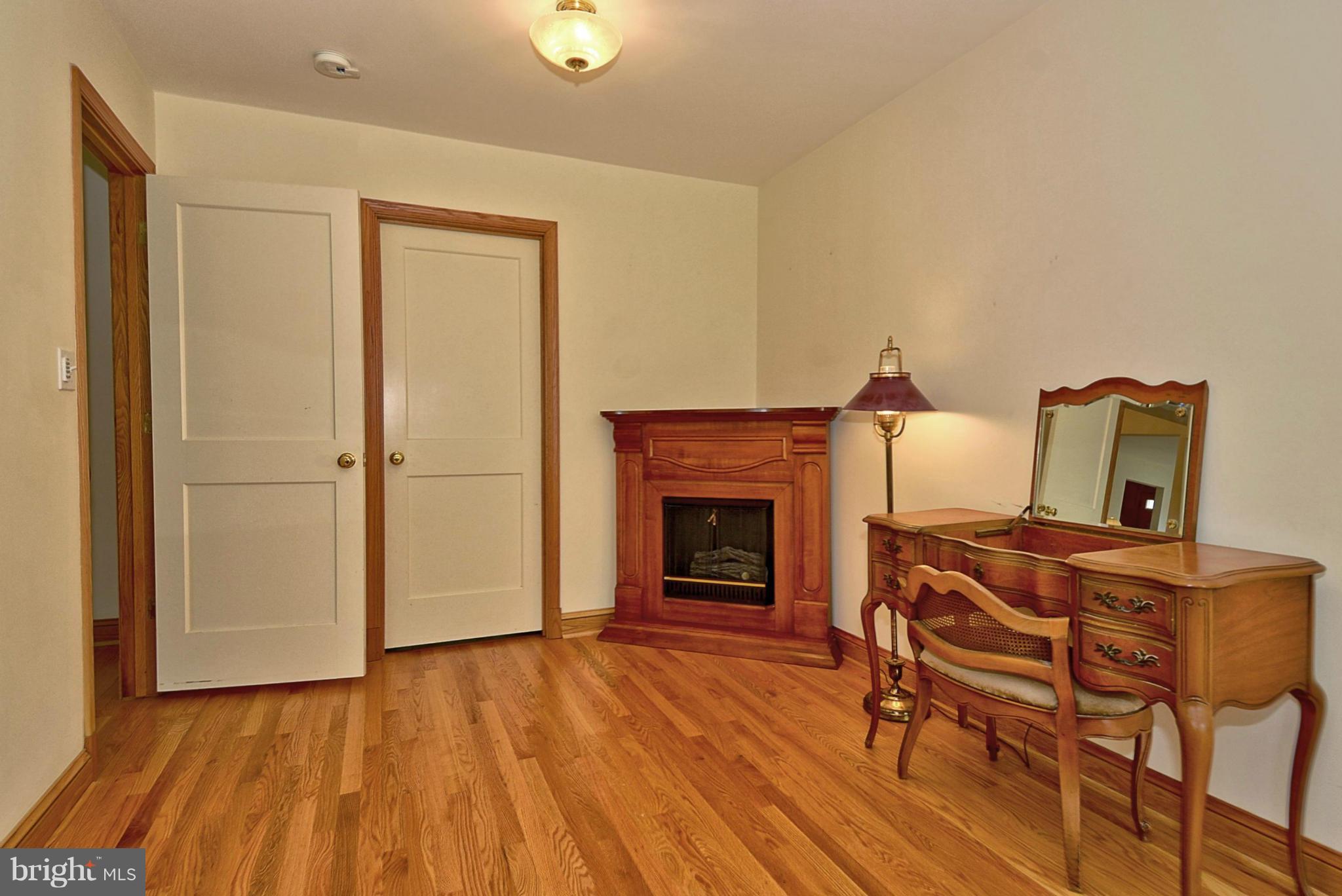 10501 Cascade Place Silver Spring, MD 20902 - Photo 12 of 28 Bedroom (Master)