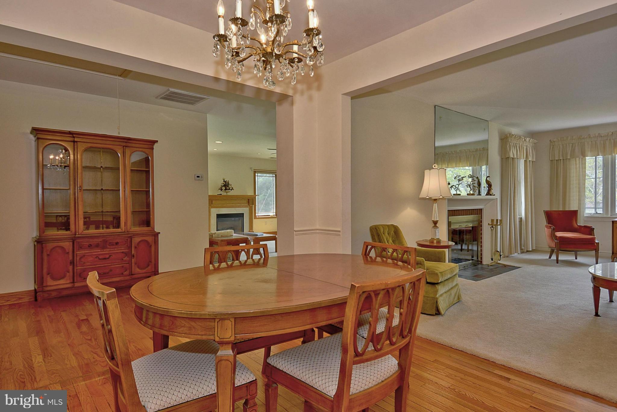10501 Cascade Place Silver Spring, MD 20902 - Photo 6 of 28 Dining Room