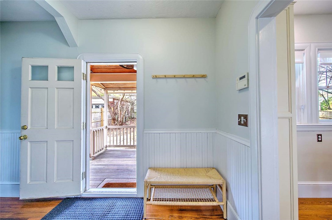 12 Holly Street Providence, RI 02906 - Photo 19 of 44