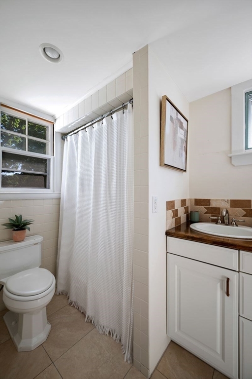 32 Pilgrim Road Marblehead, MA 01945 - Photo 20 of 38