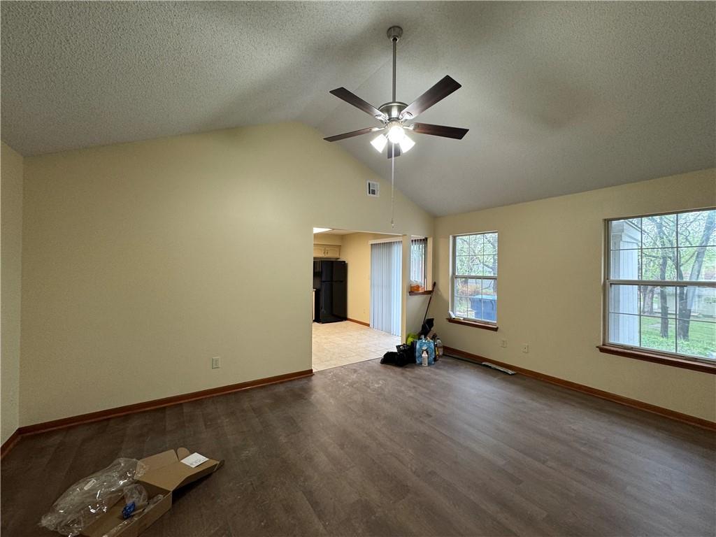 1608 North Lazy Branch Road Independence, MO 64058 - Photo 2 of 9