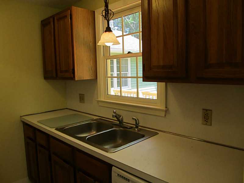 36 Salisbury Road Glocester, RI 02814 - Photo 4 of 14 Kitchen.