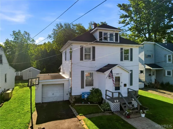 $189,900 | 2725 Caledonia Street, Newfane, NY 14108