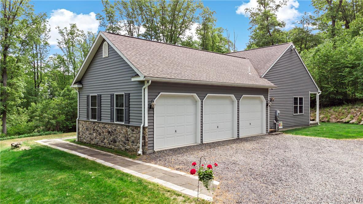 130 Bitting Road Alburtis, PA 18011 - Photo 3 of 44 Gallery Image 3