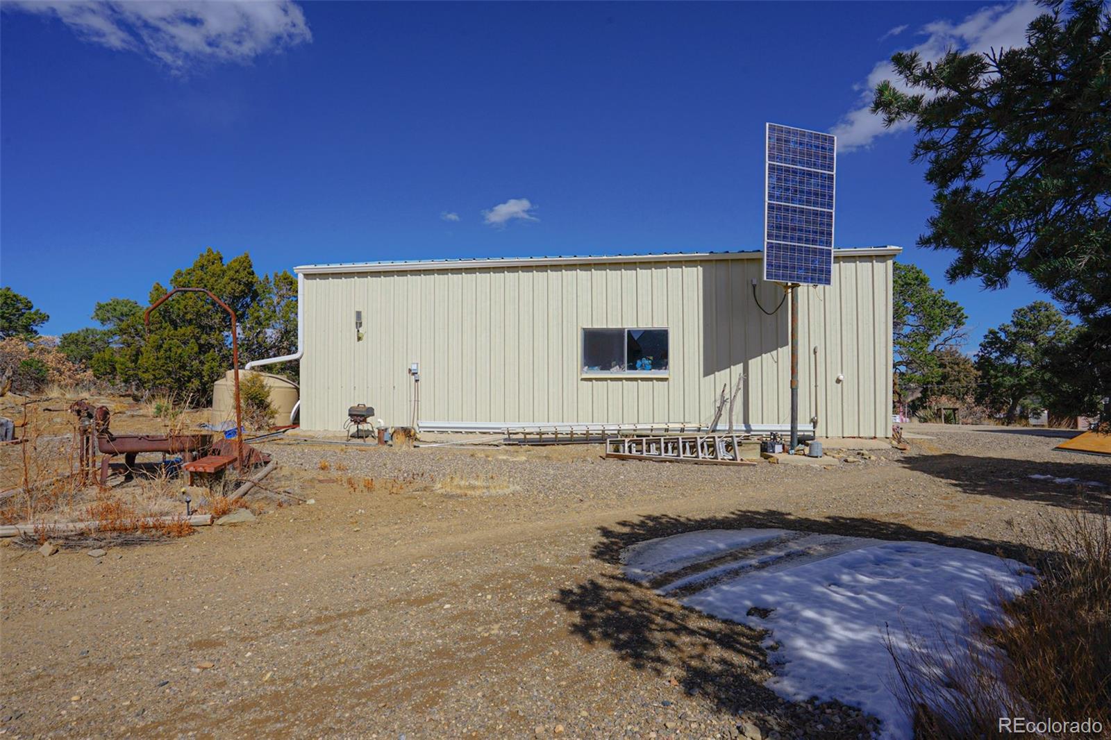 13045 Picketwire Road Boncarbo, CO 81024 - Photo 27 of 40 a view of a backyard with patio