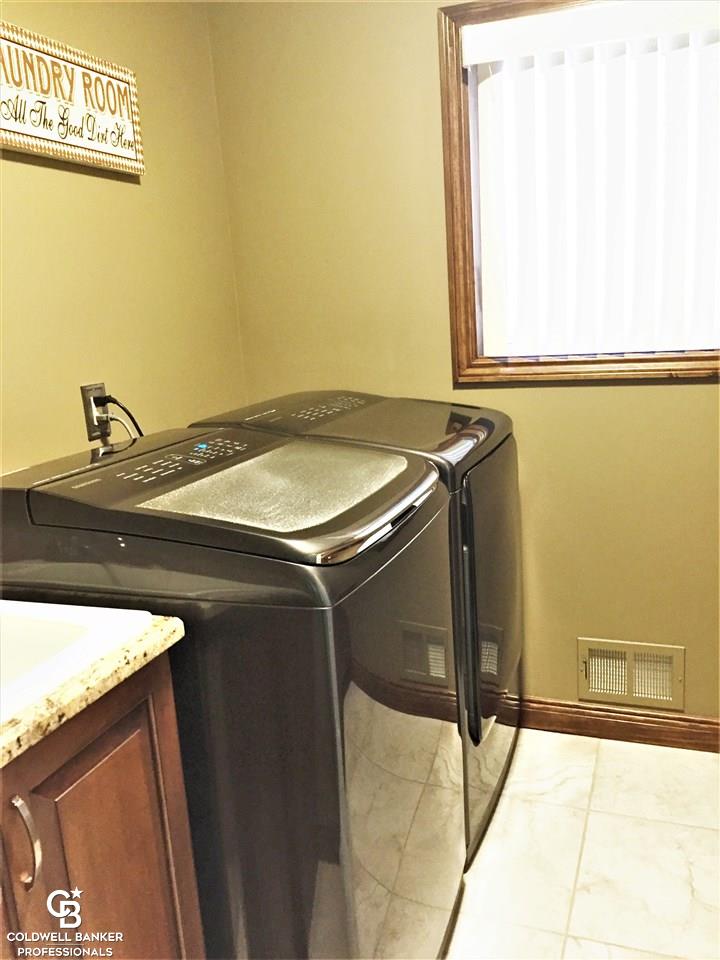 52495 Sass Road New Baltimore, MI 48047 - Photo 29 of 42 50007953-28.JPG