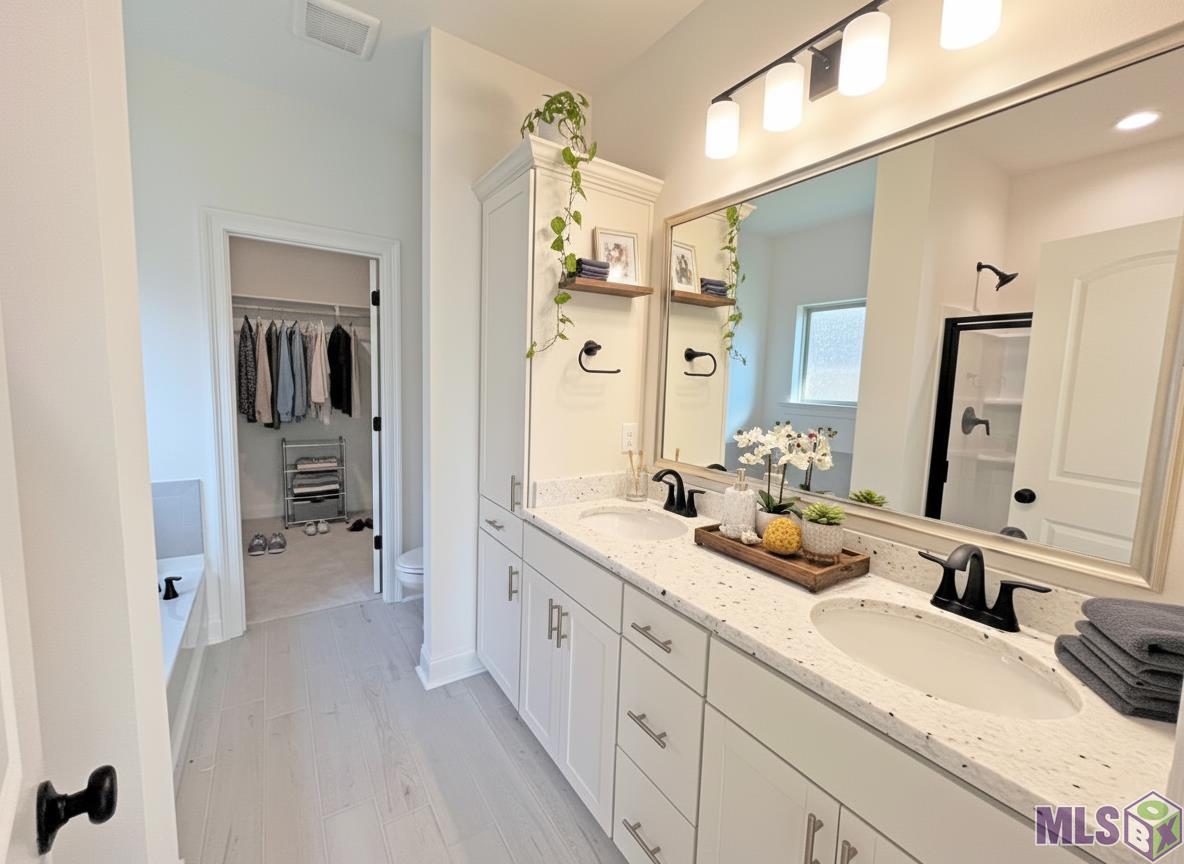 6532 Nesting Drive Gonzales, LA 70737 - Photo 14 of 18 STAGED PHOTO