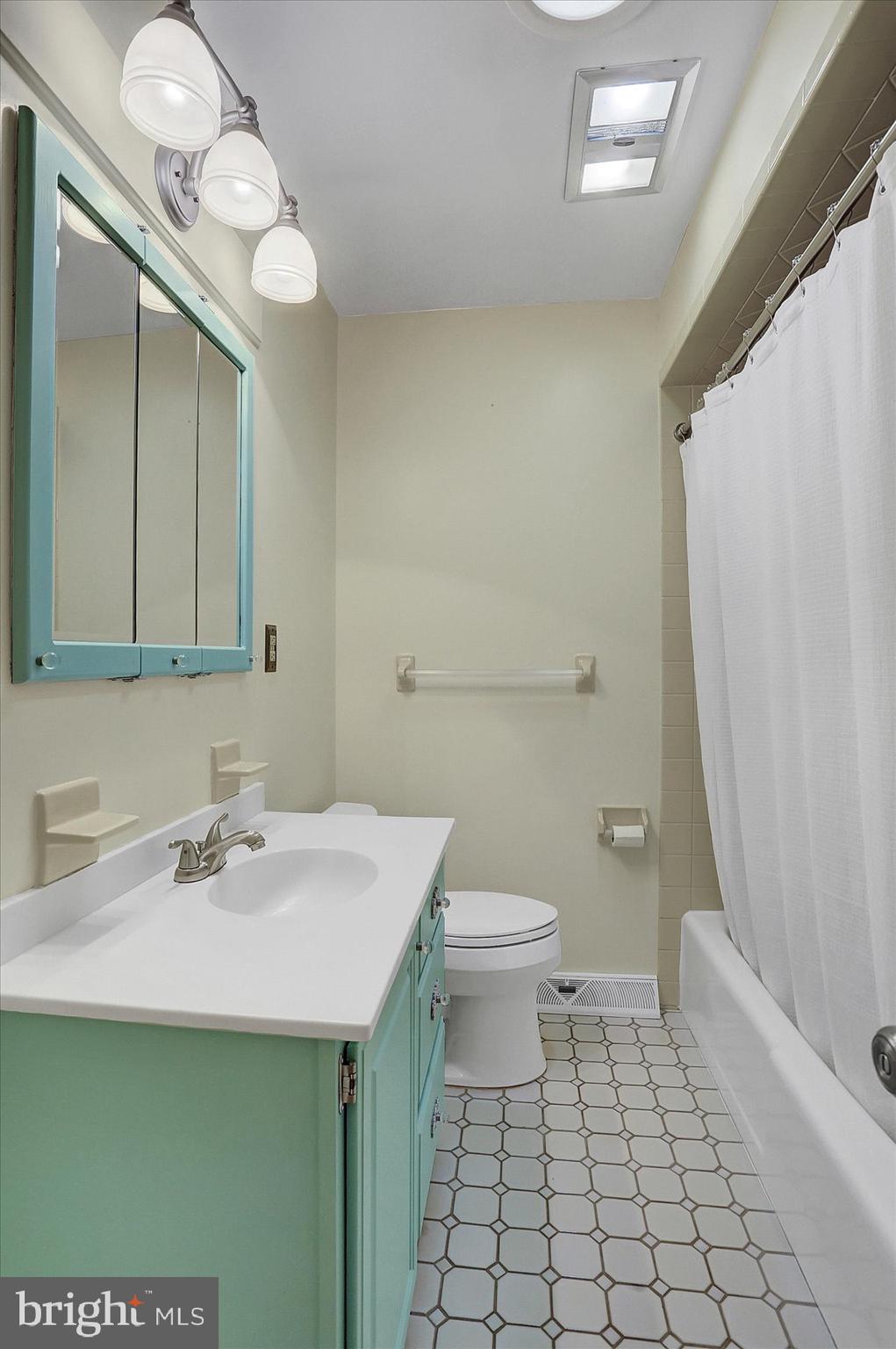 424 Lamp Post Lane Camp Hill, PA 17011 - Photo 23 of 32 Gallery Image 23