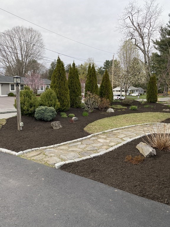 57 Bigelow Road Lancaster, MA 01523 - Photo 4 of 40