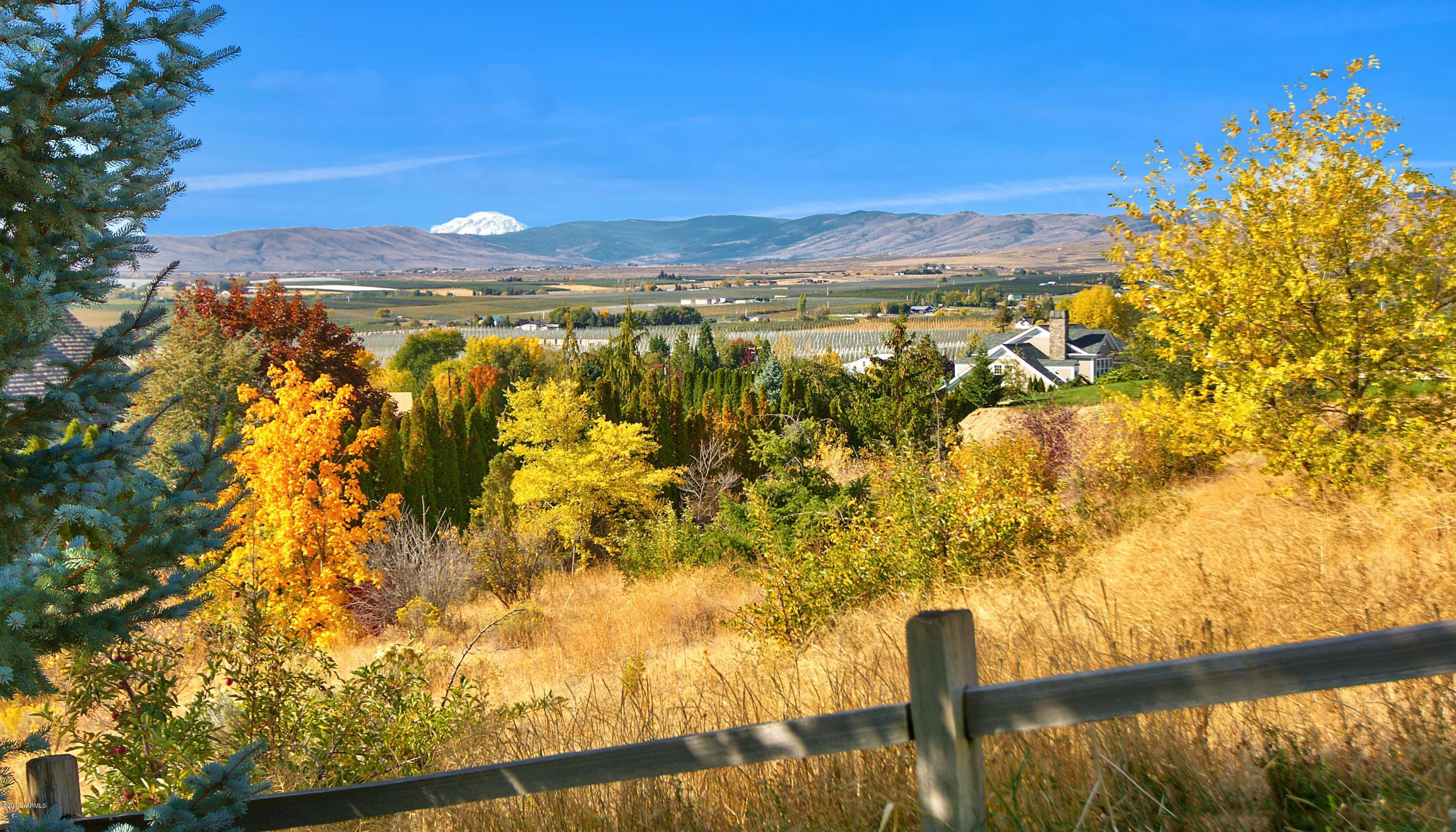 14771 Summitview Ext Road Yakima, WA 98908 - Photo 39 of 45 a view of a lake from a mountain