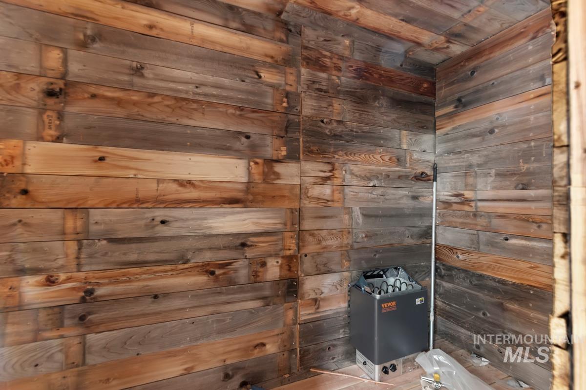 7 Scenic Rim Circle Lowman, ID 83637 - Photo 21 of 35 Reclaimed wood-finish wall paneling, built-in sauna heater