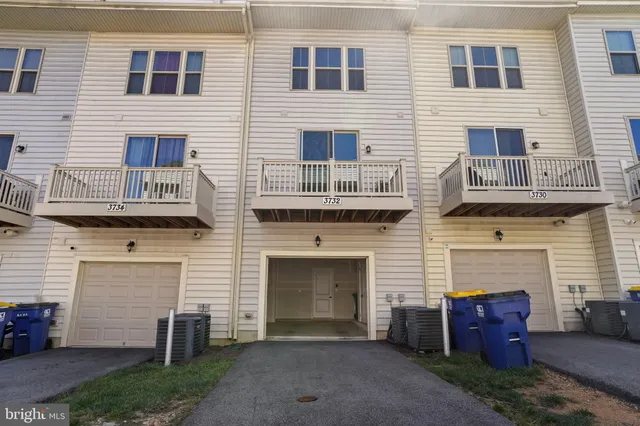 $3,400 | 3732 Commodore Joshua Barney Drive Northeast, Washington, DC 20018