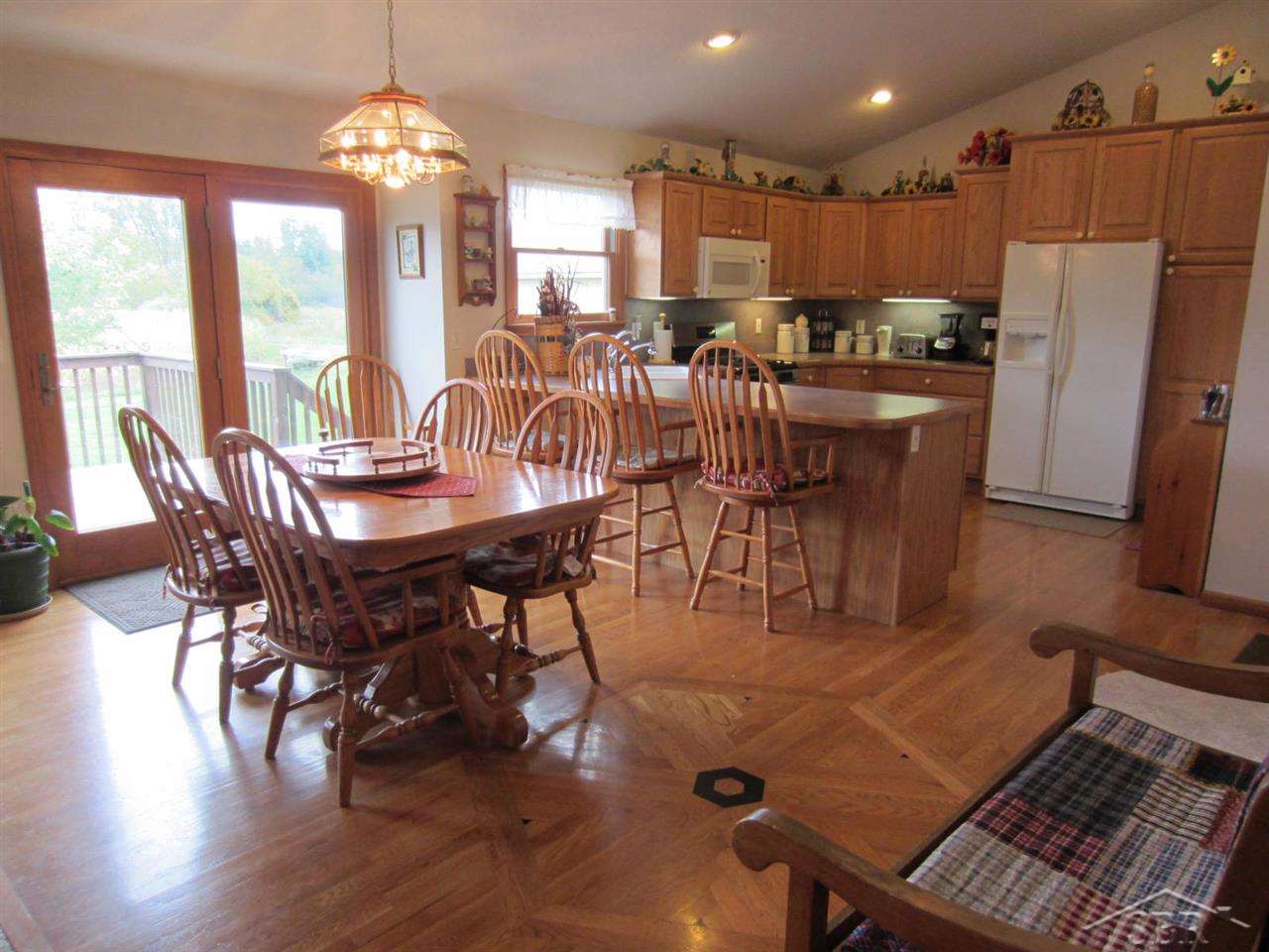 1316 West Willard Road Birch Run, MI 48415 - Photo 6 of 25 31215490-5.JPG