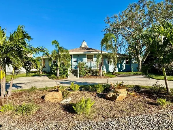 $3,250 | 4112 Beach Drive Southeast, St. Petersburg, FL 33705